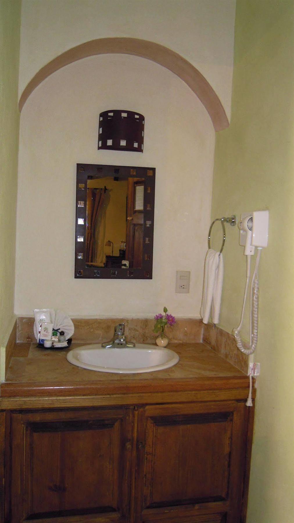La Casa Del Laurel Hotell Taxco de Alarcon Exteriör bild
