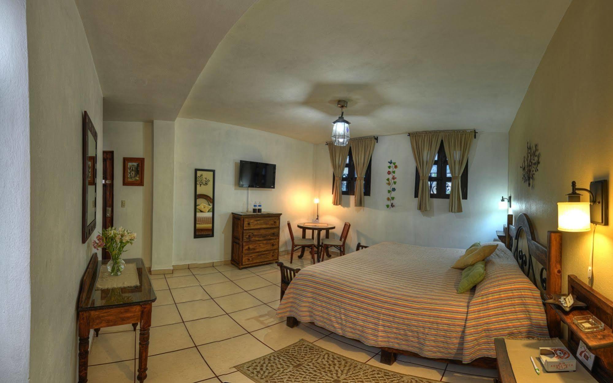 La Casa Del Laurel Hotell Taxco de Alarcon Exteriör bild