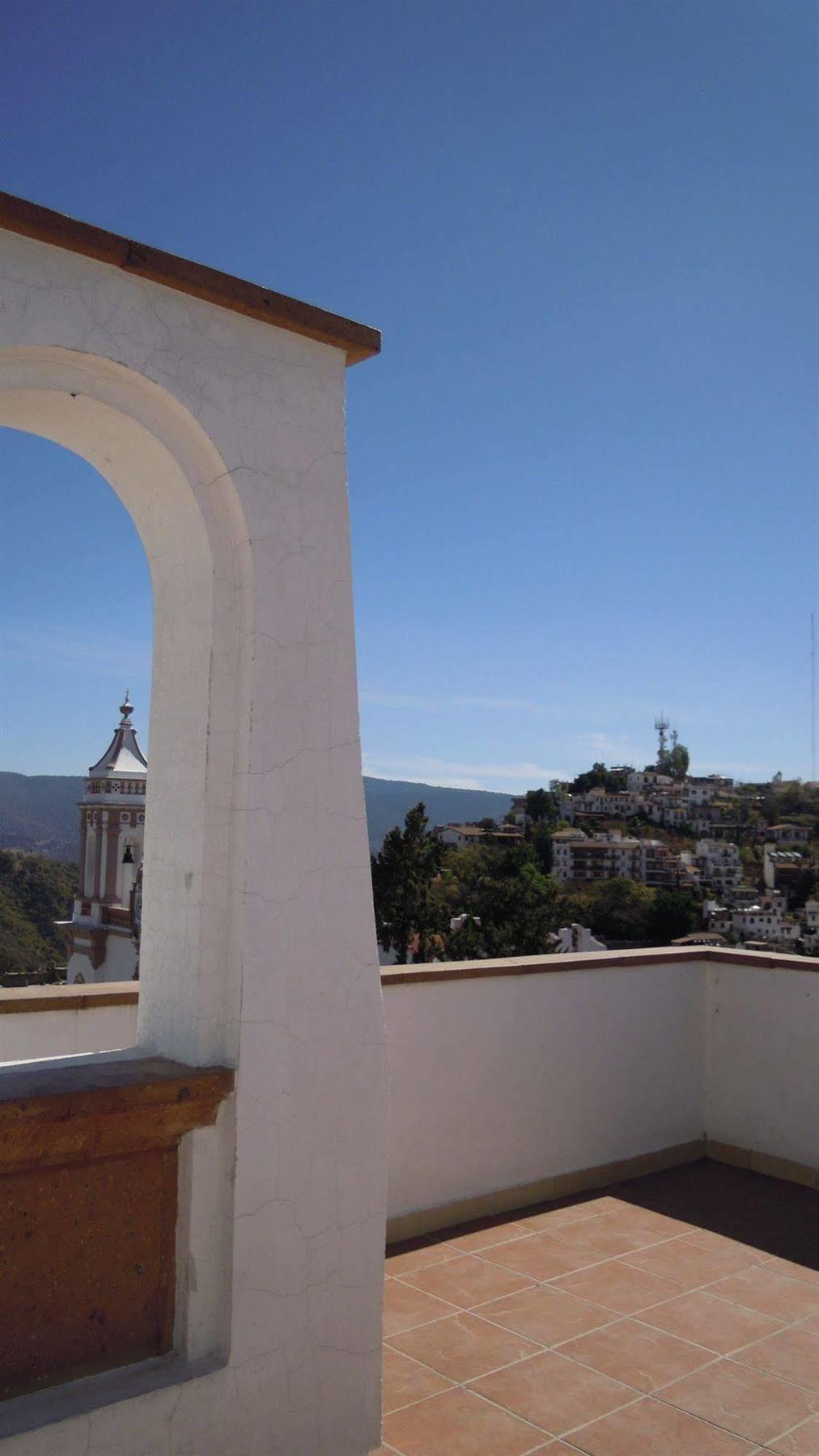 La Casa Del Laurel Hotell Taxco de Alarcon Exteriör bild