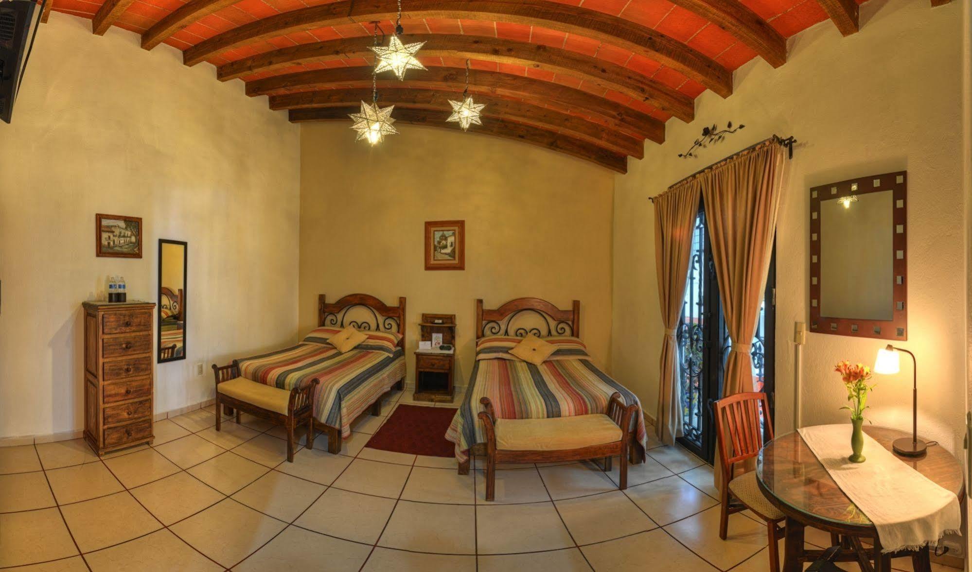 La Casa Del Laurel Hotell Taxco de Alarcon Exteriör bild