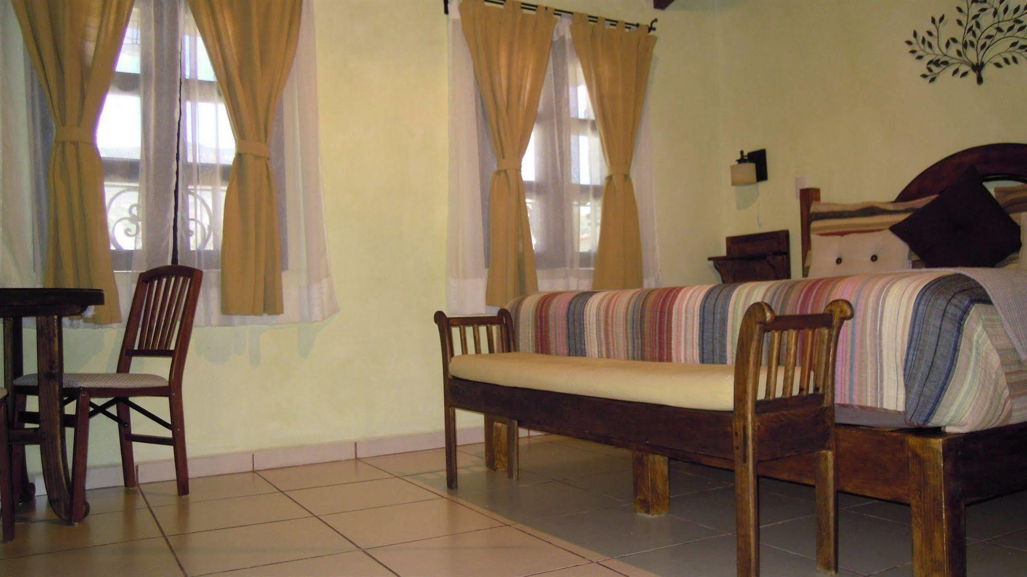 La Casa Del Laurel Hotell Taxco de Alarcon Exteriör bild